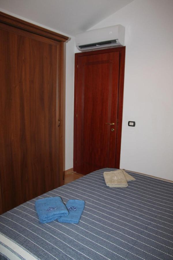 Magibac Due - Casa Vicino Aeroporto E Mater Olbia Apartamento Exterior foto